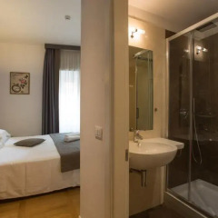 Floris Hotel 3* Номер Комфорт с двуспальной кроватью фото 3