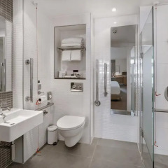 DoubleTree by Hilton Hotel London - Tower of London 4* Гостевой номер с различными типами кроватей фото 8