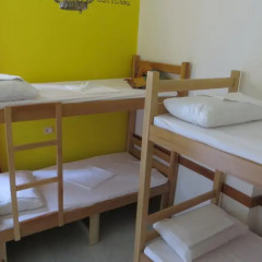 Hostel Durres Кровать в общем номере с двухъярусной кроватью фото 6