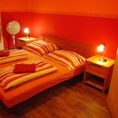 Boomerang Hostel and Apartments Стандартный номер с двуспальной кроватью (общая ванная комната) фото 7