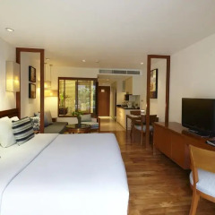 Отель Woodlands Suites Serviced Residences 5* Студия
