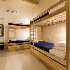 Two Pillows Boutique Hostel Кровать в общем номере фото 12