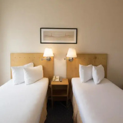 Stratford Hotel 2* Стандартный номер с 2 отдельными кроватями
