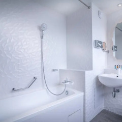 Отель Holiday Inn Paris Gare De l'Est 4* Стандартный номер с различными типами кроватей