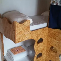 Отель Guest House Host O Morro Кровать в мужском общем номере с двухъярусными кроватями фото 15