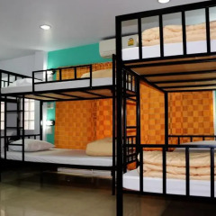Home Base Hostel Adults Only Бангкок парковка