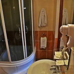 Гостиница Дубки 3* Улучшенный номер разные типы кроватей фото 21