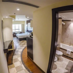 Отель Number One Tower Suites 4* Студия Делюкс фото 14