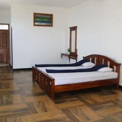 Отель Queens rest inn Номер Делюкс с двуспальной кроватью фото 11