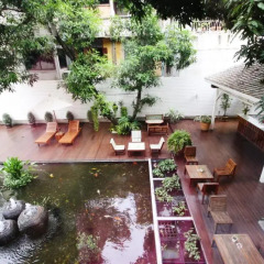 Отель Feung Nakorn Balcony Rooms and Cafe 3* Стандартный номер с различными типами кроватей
