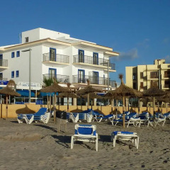 Hotel Sa Roqueta Can Picafort пляж