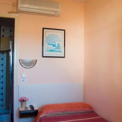 Отель Hostal Horizonte Ес-Кастель удобства в номере