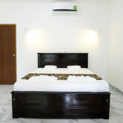 Hotel diana комната для гостей