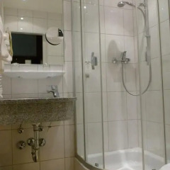 Hotel Hauser an der Universität 3* Стандартный номер с различными типами кроватей фото 3