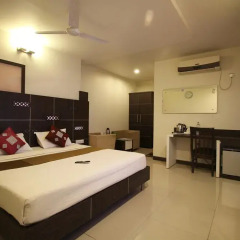 Hotel Meera 3* Номер Премьер с двуспальной кроватью фото 7
