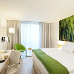Отель NH Collection Berlin Mitte Am Checkpoint Charlie 4* Стандартный номер с разными типами кроватей фото 36