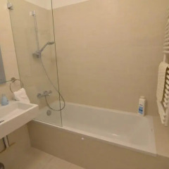 Отель Donau-City Strasse 12 Apartment. Австрия, Вена - отзывы, цены и фото номеров - забронировать отель Donau-City Strasse 12 Apartment. онлайн ванная