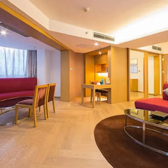 Отель Somerset Riverview Chengdu 4* Номер Делюкс с различными типами кроватей фото 4