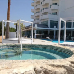 Отель Tasia Maris Sands (Adults Only) бассейн