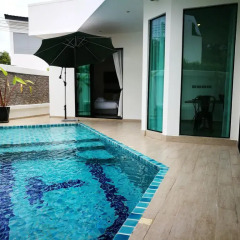 Отель Tropicana Pool Villa 4* Вилла с различными типами кроватей фото 10