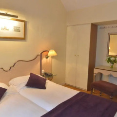 Отель Suites Unic Renoir Saint-Germain Франция, Париж - отзывы, цены и фото номеров - забронировать отель Suites Unic Renoir Saint-Germain онлайн комната для гостей фото 3