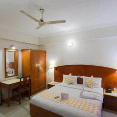 Отель FabHotel Metro Manor Central Station 3* Номер Делюкс с различными типами кроватей фото 3