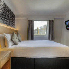 Отель Comfort Inn & Suites Kings Cross 3* Люкс
