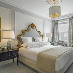 The Plaza Hotel комната для гостей
