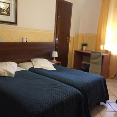 Hotel La Pace 2* Стандартный номер с различными типами кроватей фото 3