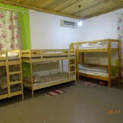 Hostel Vesna Кровать в мужском общем номере двухъярусные кровати фото 3