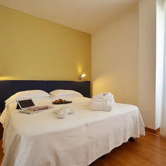 Hotel Mistral 2 4* Улучшенный номер фото 2