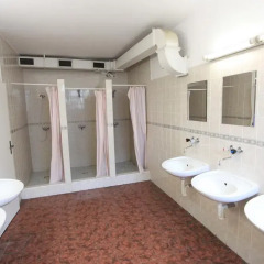 Отель Hostel Strahov Чехия, Прага - отзывы, цены и фото номеров - забронировать отель Hostel Strahov онлайн ванная