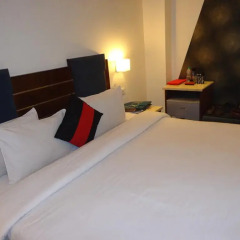 Hotel Aura 3* Стандартный номер с двуспальной кроватью фото 3