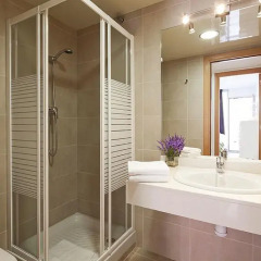 Отель Charmsuites Paralel ванная