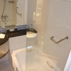 Отель Holiday Inn Express Barcelona - Molins de Rei ванная