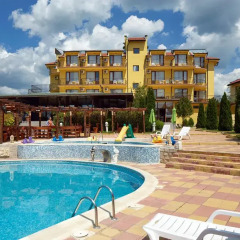 Hotel Yalta Свети Влас бассейн фото 3