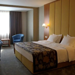 Отель Golden Tulip Varna 4* Люкс с различными типами кроватей фото 2