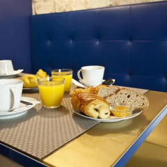Trianon Gare De Lyon Hotel в номере
