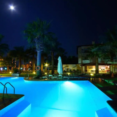 My Marina Select Hotel бассейн