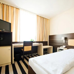 Bristol Hotel Frankfurt 4* Стандартный номер с различными типами кроватей