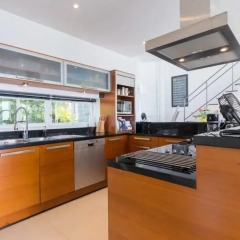Отель Villa Ginborn Sea view Poolvilla в номере