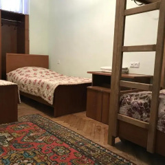 Отель Aregak B&B 2* Кровать в общем номере с двухъярусными кроватями фото 2