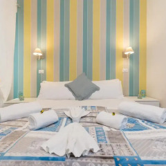 Отель Rione Monti Suites Стандартный номер с двуспальной кроватью фото 32