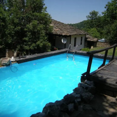 Отель Tacheva Family House - Pool Access Коттедж фото 2