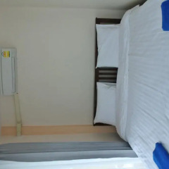 Отель Jomthong Guesthouse 2* Стандартный номер с двуспальной кроватью фото 7
