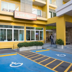 Grand Bella Hotel спортивное сооружение