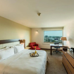 Отель Holiday Inn Select 4* Стандартный номер фото 2