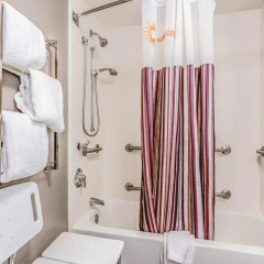 Отель La Quinta Inn & Suites Mpls-Bloomington West 3* Стандартный номер