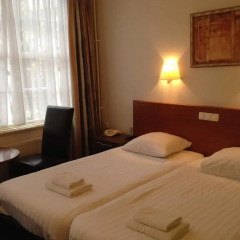 The Townhouse Hotel Номер с общей ванной комнатой с различными типами кроватей (общая ванная комната) фото 3