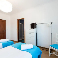 Отель West Side Guesthouse Стандартный номер 2 отдельными кровати
